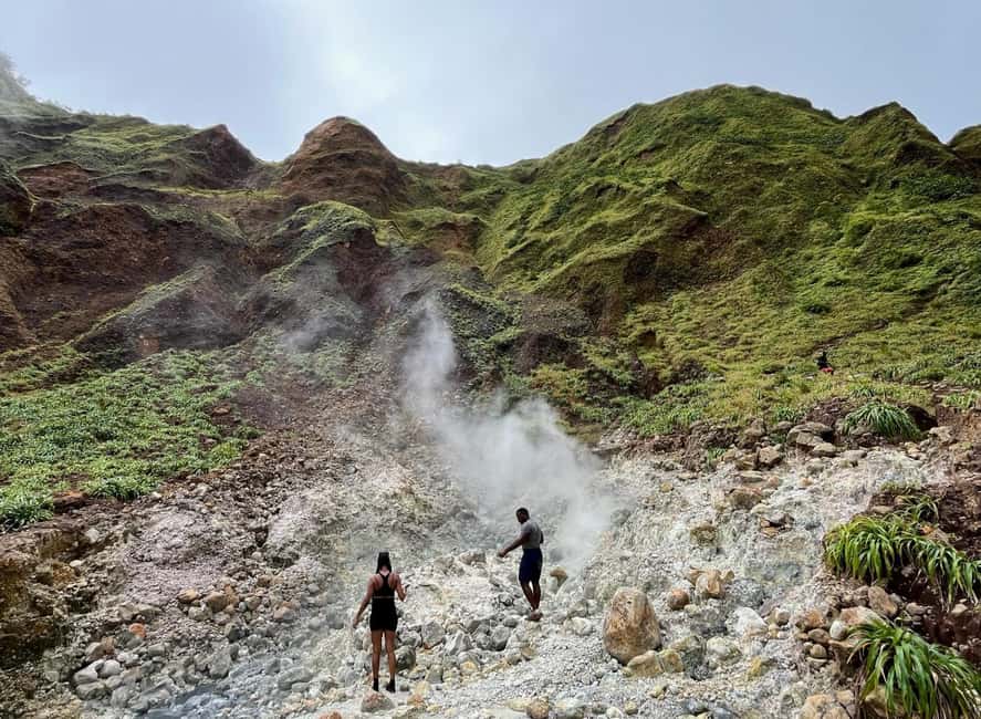 Dominica: Hiking tour to the boiling lake! - The Trail in 3 Acts: Rainforest Start, Morne Nichols Climb, Valley of Desolation