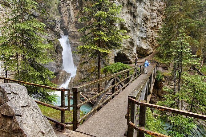 eBike and Hike Banff to Johnston Canyon small group guided program - How the canyon-to-town transfer keeps your day on track