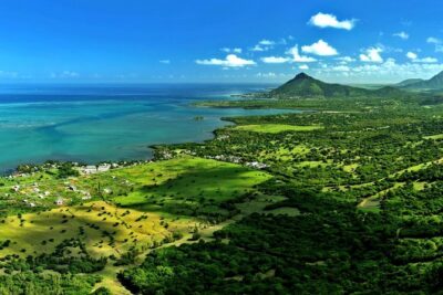 Ebony Forest Reserve Chamarel - Take a Hike Tour - Start at the visitor centre—and set your expectations