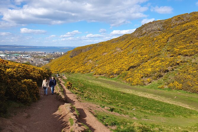 Edinburgh: Arthur's Seat Hike with Local Guide - Arthur’s Seat feels like a town hike, not a big expedition