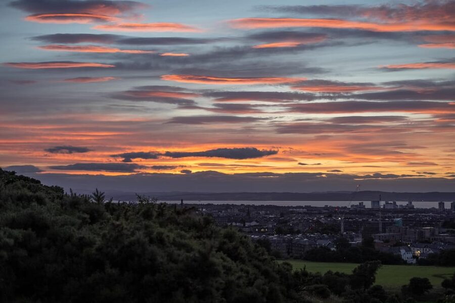 Edinburgh: Arthur's Seat Sunset Hike - Sunset, then the descent: head torches make it stress-free