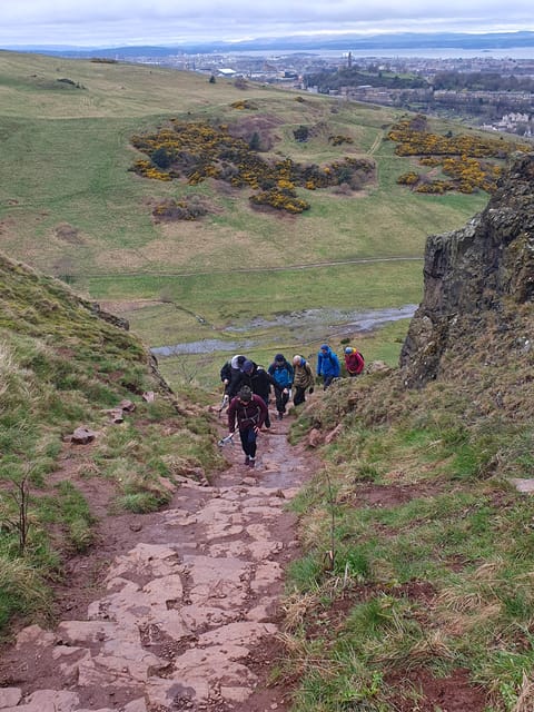Edinburgh: Guided Hike to Arthur's Seat and Holyrood Park - Who this hike is best for (and who should be cautious)