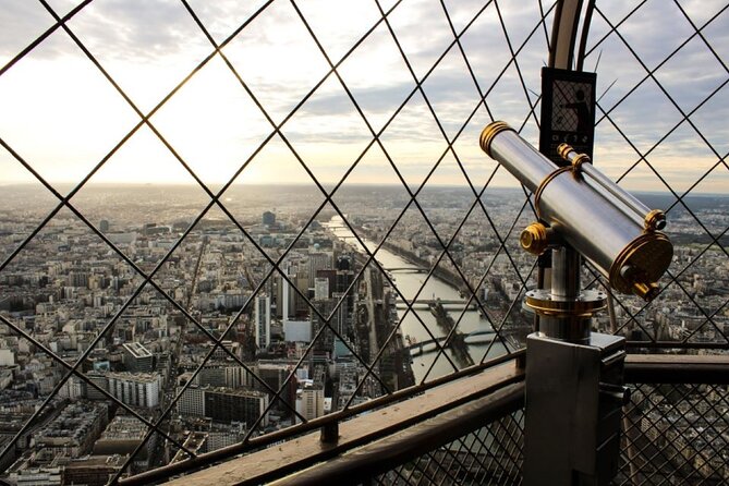 Eiffel Tower Access to 2nd Floor and Summit by Lift - Meeting Point at 45 Av. de la Bourdonnais: The Part You Can Control