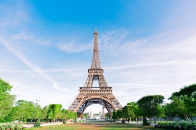Eiffel Tower Access with Guide to 2nd Floor with Summit Option - “Guaranteed ticket” meets reality: security, queues, and pacing