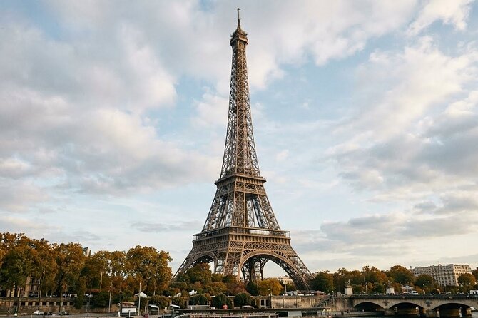 Eiffel Tower Climbing Tour with Optional Summit with Elevator - Meeting at 2 Av. Charles Floquet: how to avoid the “where are you?” spiral