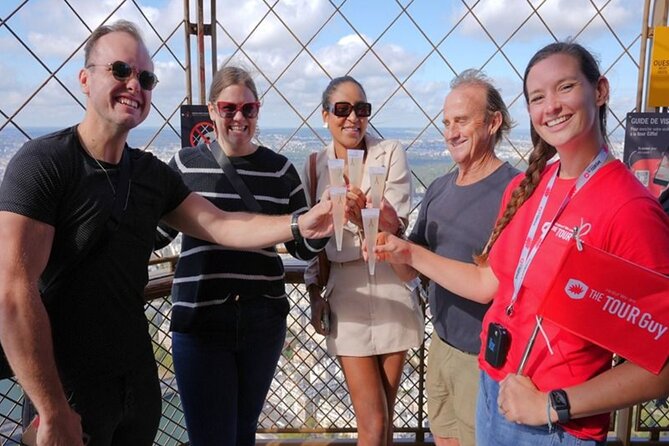 Eiffel Tower Climbing Tour with Summit Access - Getting there and the flow at the meeting point (5 Av. de Suffren)