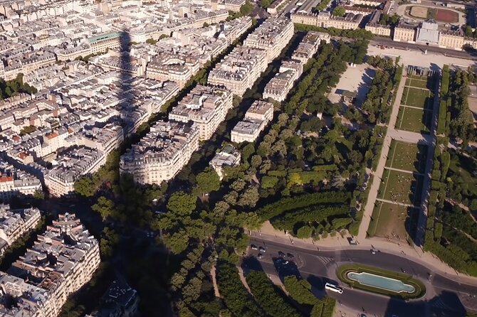 Eiffel Tower Climbing Tour with Summit Access - Group size and pacing: keeping the experience from feeling crowded
