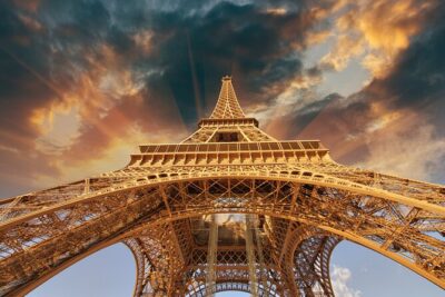 Eiffel Tower Dedicated Reserved Access Top or 2nd floor by lift - The guided portion: the walk up and your quick orientation