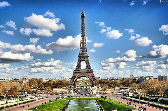 Eiffel Tower Guided Access up to the 2nd Floor or Summit by Lift - How Long It Takes (And How It Feels In Your Schedule)