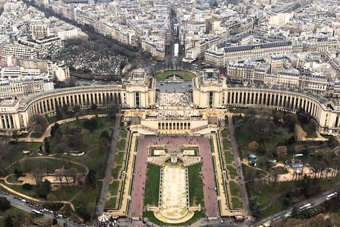 Eiffel Tower Guided Elevator Tour (Top Floor or 2nd Floor Option) - The landmarks you’ll spot from above (and why the guide matters)