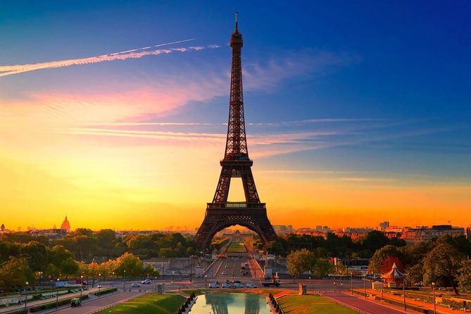 Eiffel Tower Lift Access with Optional Summit and Seine Cruise - The guided part: what the guide actually adds