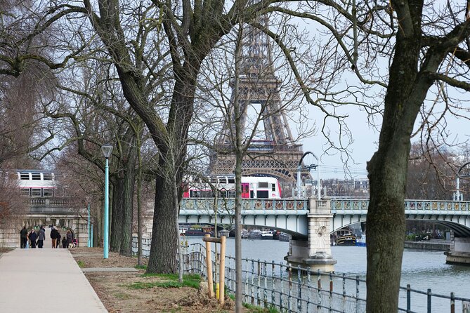 Eiffel Tower Private Tour with Summit Access - Price and value: is $300.06 per person worth it?