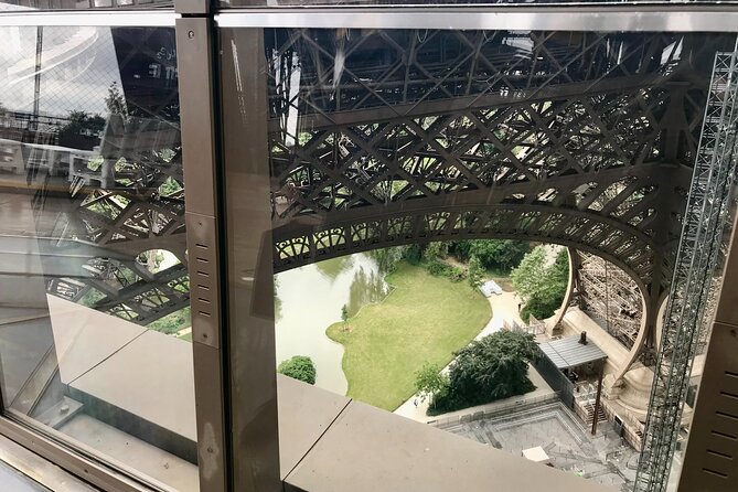Eiffel Tower Summit Semi-Private Guided Tour - The Summit Moment: What You Should Look For From Above