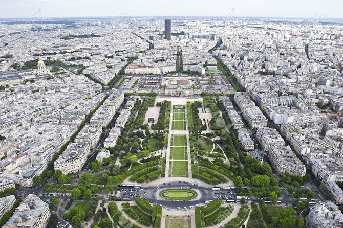 Eiffel Tower Tour by Stairs with Optional Summit by Lift - Meeting at 3 Av. de Suffren and how the tour flow usually feels