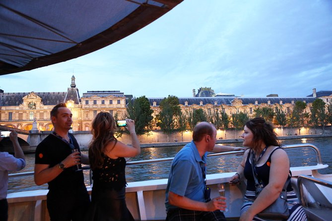 Eiffel Tower Tour with Optional Summit and Seine River Cruise - Guides and group size: what actually shapes the experience