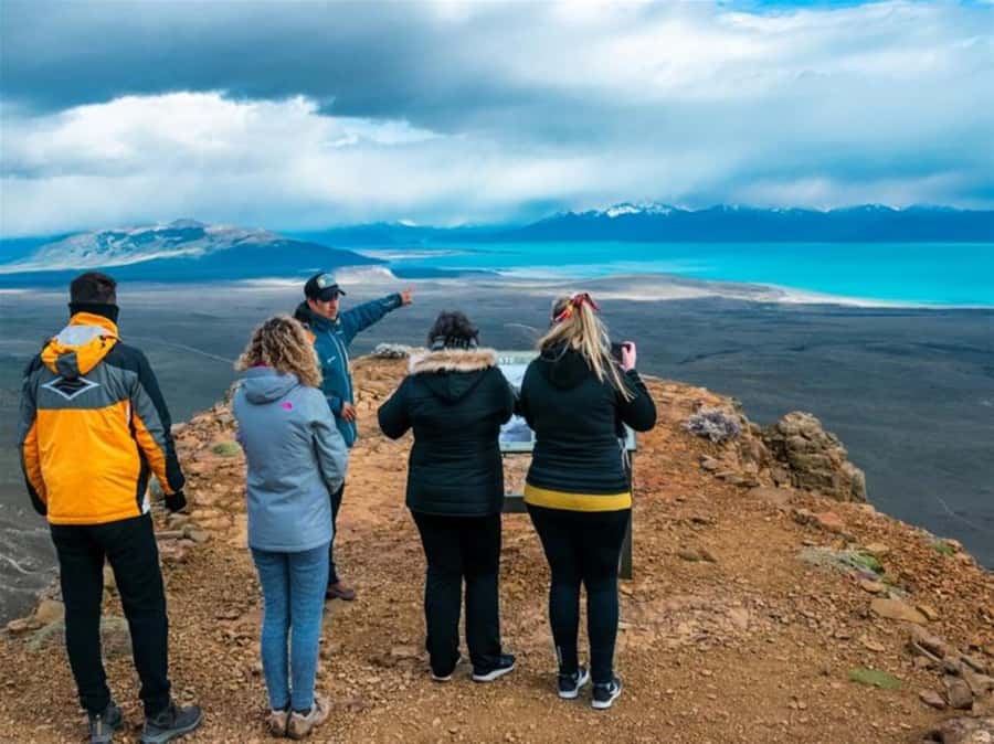 El Calafate: 4WD Adventure with Optional Hike or Zipline - El Calafate Balcony: the photo stop that helps you understand the region