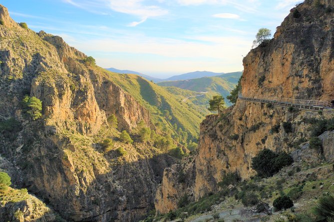 El Saltillo Gorge and White Village Hiking Tour from Malaga - Key highlights worth marking on your map