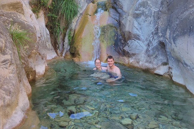 El Saltillo Gorge and White Village Hiking Tour from Malaga - Picnic in the Almanchares River: the cool-down that makes the day