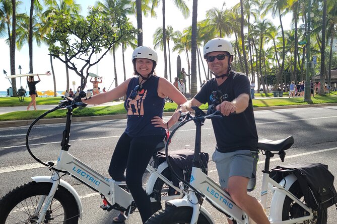 Electric Bike Ride & Diamond Head Hike Tour - Guide style: narration, photo duty, and a pace that works