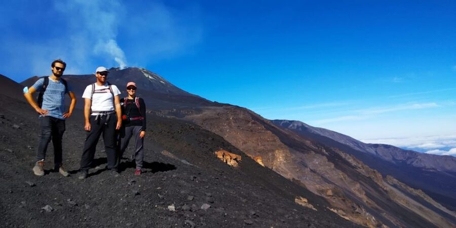 Etna: hiking to a stunning viewpoint over Valle del Bove - Group size reality: when things stay smooth vs when they don’t