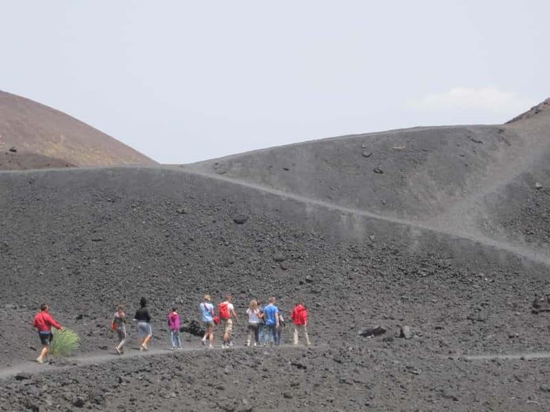 Etna: Jeep excursion and hike suitable for everyone. Free shoes and jacket - Getting to North Etna and Linguaglossa: The Guided Arc of the Day