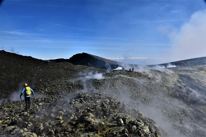 Etna Summit 3000 m cable car included - Who should book this Etna summit tour (and who shouldn’t)