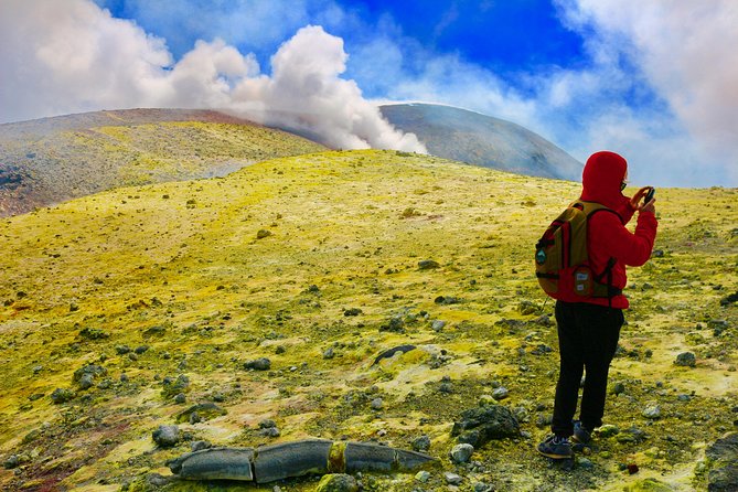 Etna - Trekking to the summit craters (only guide service) experienced hikers - What’s included (and what you’ll still want to bring)