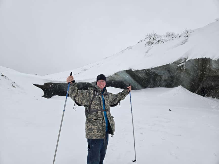 Fairbanks: Guided Snowshoe Hike to Castner Glacier Ice Cave - The Fairbanks-to-glacier drive: tundra views plus a couple of useful breaks