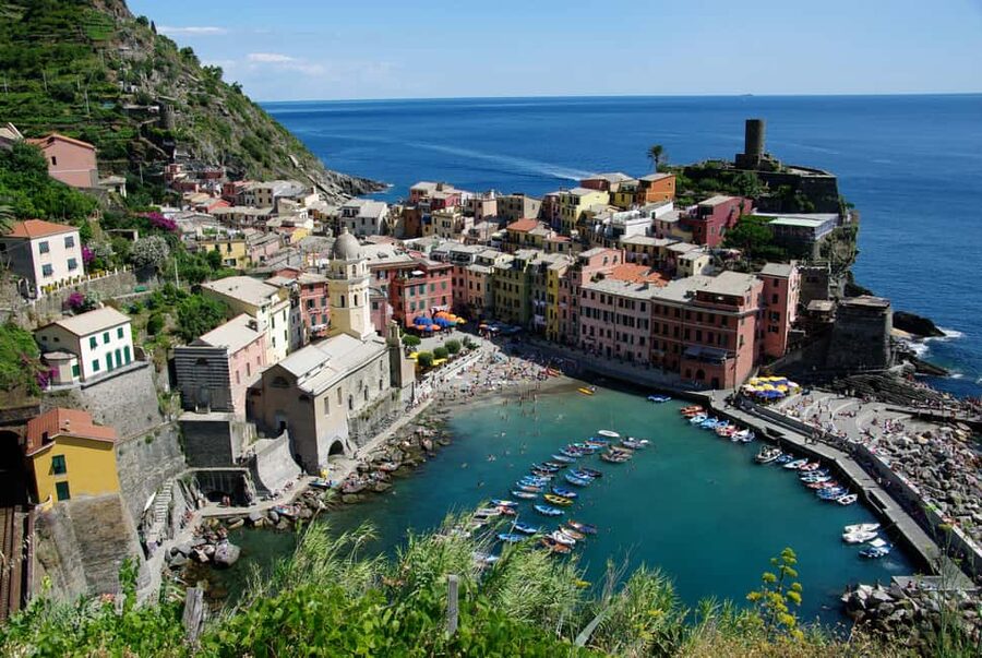 Florence: Cinque Terre Day Trip with Optional Hike - Manarola: vines, cliff views, and the first dose of sea-level beauty