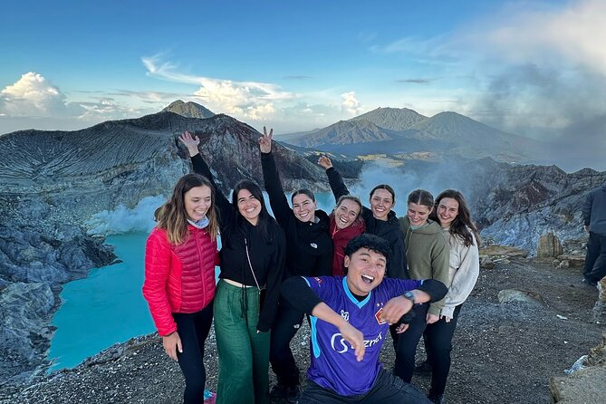 From Banyuwangi or Bali Sunrise Ijen Vulcano Hiking All Inclusive - The Main Trek: From Pre-Dawn Steps to the Sunrise Summit
