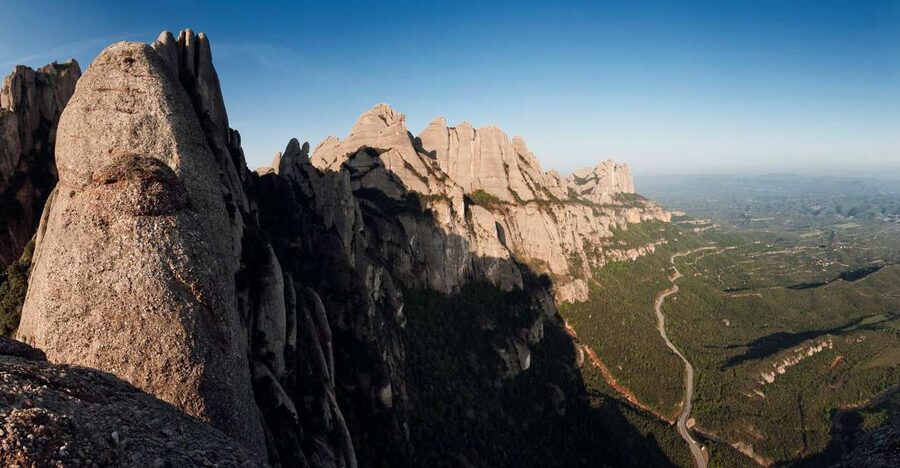 From Barcelona: Montserrat Full-Day Trip with Guided Hike - Montserrat in one day: monastery first, summit hike after