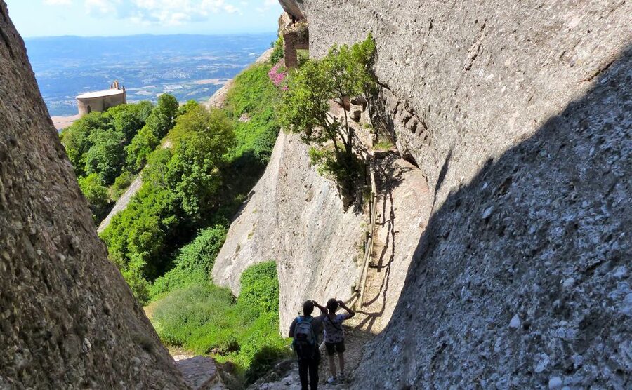 From Barcelona: Montserrat Full-Day Trip with Guided Hike - Coming back down: more shrines, one last monastery moment