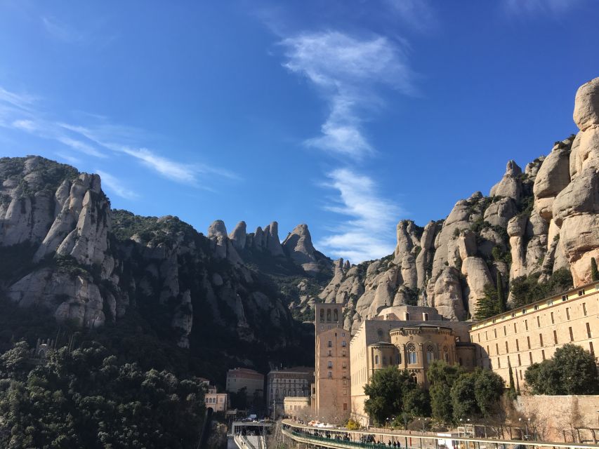 From Barcelona: Montserrat Full-Day Trip with Guided Hike - Getting from Barcelona up to Montserrat without the headache
