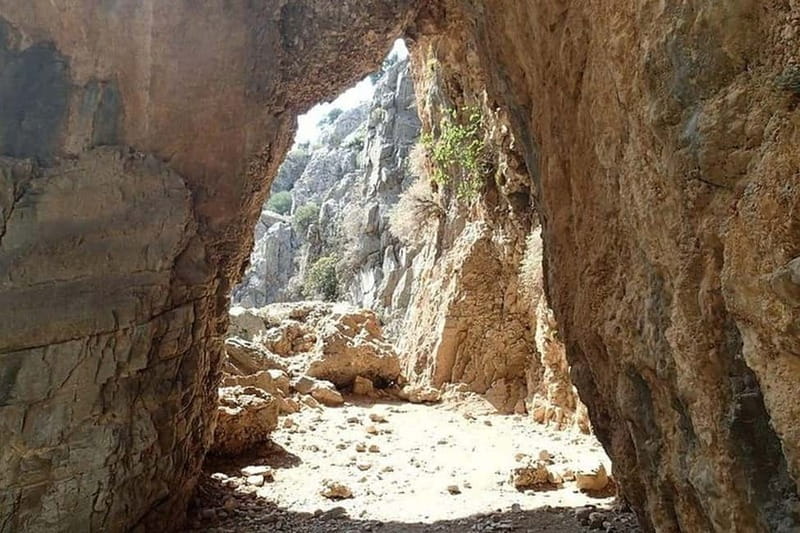 From Chania:Imbros Gorge Tour with Professional Hiking Guide - Entering Imbros Gorge Around 10:00: Route, Time, and Trail Tips