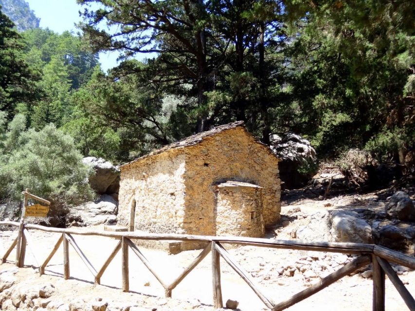 From Chania/Rethymno: Samariá Gorge Guided Hike with Pickup - Who this hike is best for (and who should skip it)