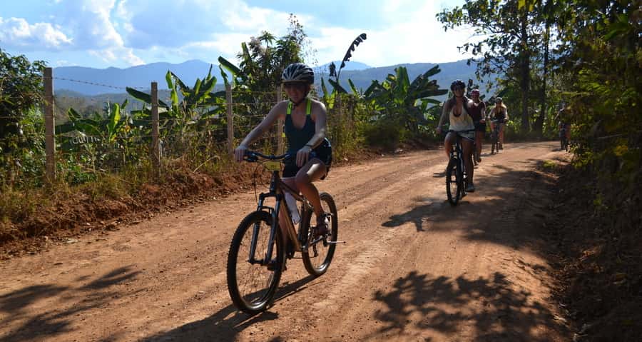 From Chiang Mai: Mae Taeng Valley Hike & Bike Day Trip - Lunch at a local spot: Thai food with mountain views and real routine
