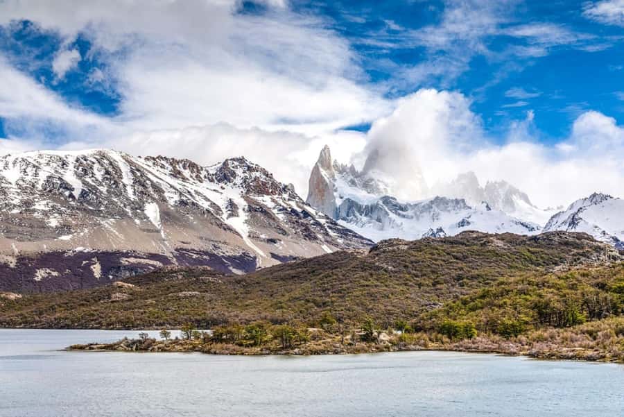 From El Calafate: El Chalten Full-Day Tour and Short Hike - Estancia La Leona River Stop: Stretch Legs, Eat Real Food