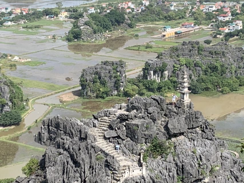 From Hanoi: Hoa Lu, Hang Mua Hike, Tam Coc Boat, and Lunch - The guide and small-group setup: where the value shows