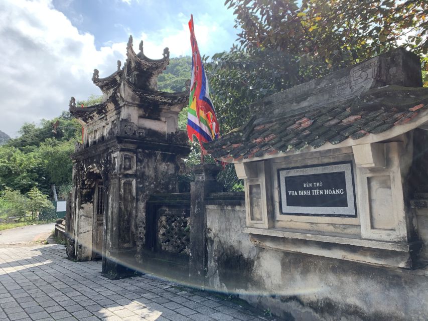 From Hanoi: Hoa Lu, Hang Mua Hike, Tam Coc Boat, and Lunch - Should you book this Hoa Lu and Tam Coc day trip?
