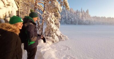 From Helsinki: Nuuksio National Park Hiking Tour with Food - Walking the Taïga with snowshoes in winter