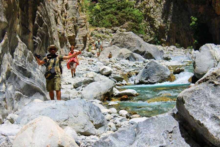From Heraklion: Samaria Gorge & Agia Roumeli Hiking Day Trip - The Omalos stop and the start-zone planning you’ll thank yourself for