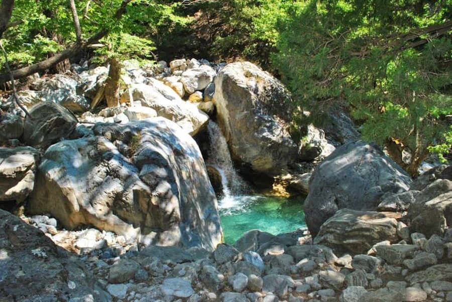From Heraklion: Samaria Gorge Full-Day Guided Hiking Tour - The Very Early Start: Pickup, Skaleta Break, and Omalos Prep