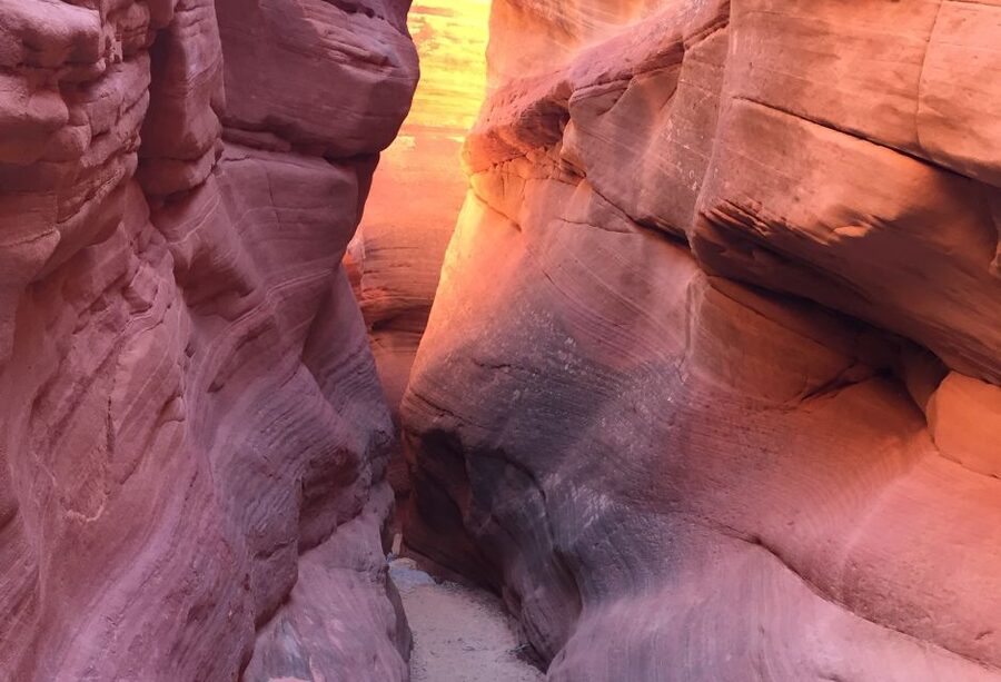 From Kanab: 3-Hour Peek-a-Boo Slot Canyon Hiking/Photo Tour - A 3-Hour Itinerary Focused on Photos, Not Wandering