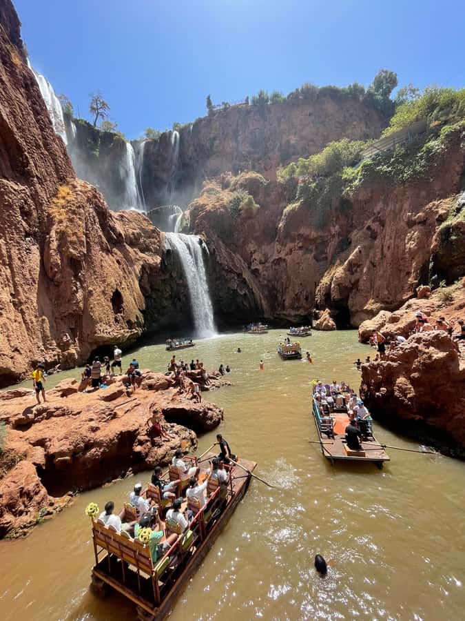 From Marrakech: Ouzoud Waterfalls Guided Hike and Boat Trip - Lunch overlooking the cascades: plan for the cash portion
