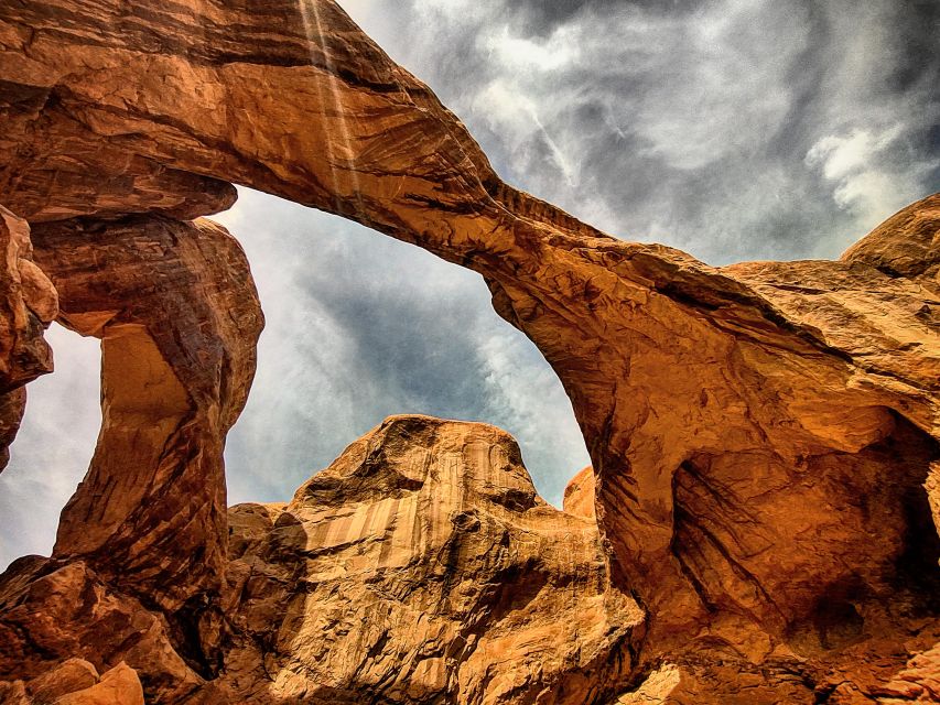 From Moab: Arches National Park 4x4 Drive and Hiking Tour - Your Arches day, but with the crowds dialed down