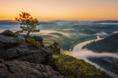 From Prague: Bohemian & Saxon Switzerland Small-Group Hike - Prague pickup and the air-conditioned start