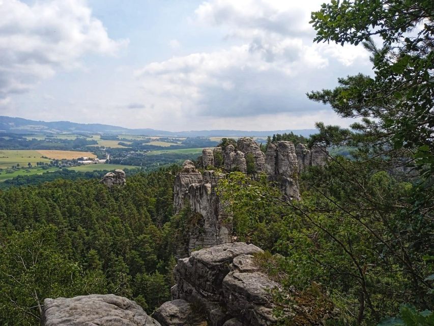 From Prague: Full-Day Bohemian Paradise Guided Hiking Trip - The Route: Hlavatice Lookout, Valdštejn Castle, and Into Hrubá Skála
