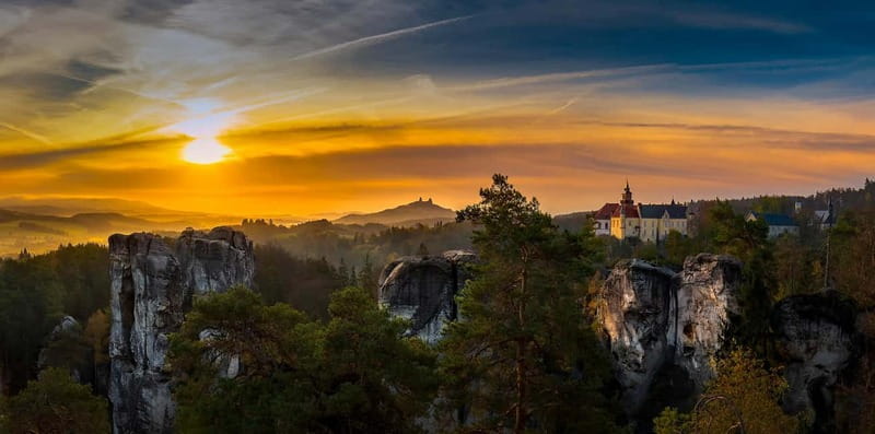 From Prague: Hike the Hidden Valleys of Bohemian Paradise - Pace, footing, and how the hike feels in real life