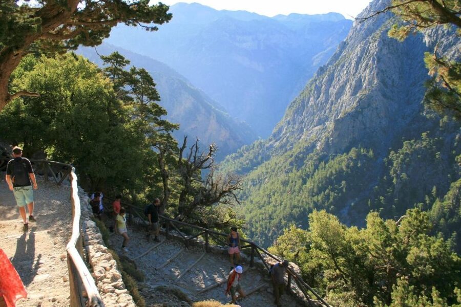 From Rethymno: Samariá Gorge Full-Day Hike - Omalos to the gorge entrance: the wooden staircase moment