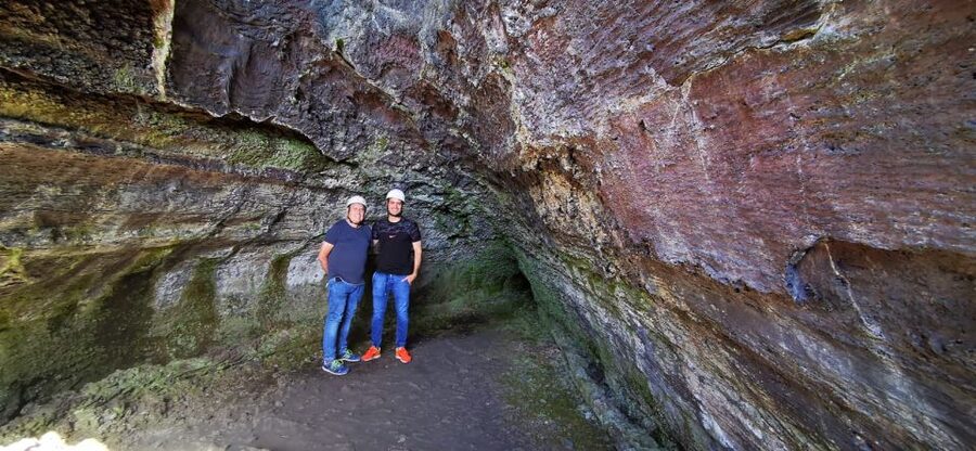 From Syracuse: Mount Etna Guided Morning Hike & Food Tasting - Grotta dei Tre Livelli: the short stop that sets up the main cave